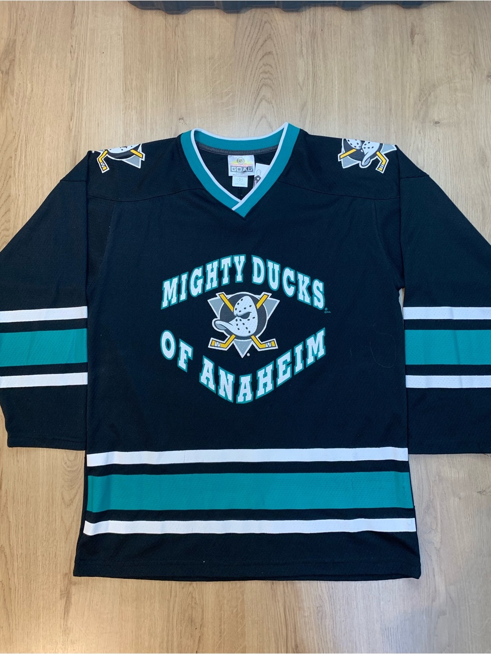 VTG Mighty Ducks of Anaheim Hockey Jersey XL Youth 18 Winning Goal NHL Graphic